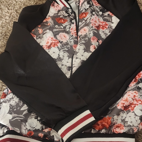 Children's clothes - Picture 2 of 16